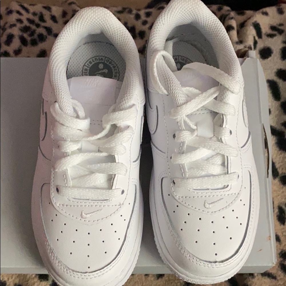 Kids size 6 white nike forces